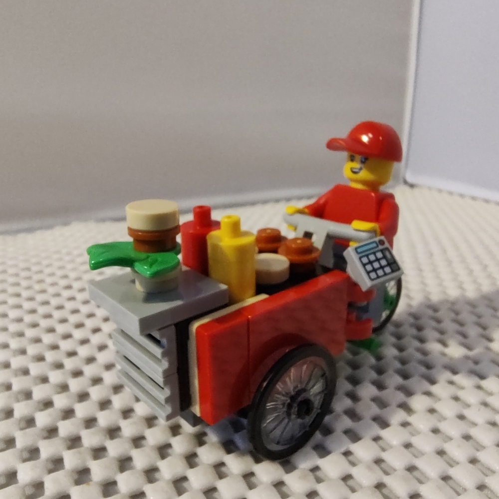 Lego Burger Cart Build with Minifigure